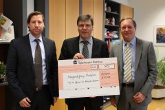 Zustiftung zur Bürgerstiftung-Scheckübergabe Zustiftung zur Bürgerstiftung-Scheckübergabe